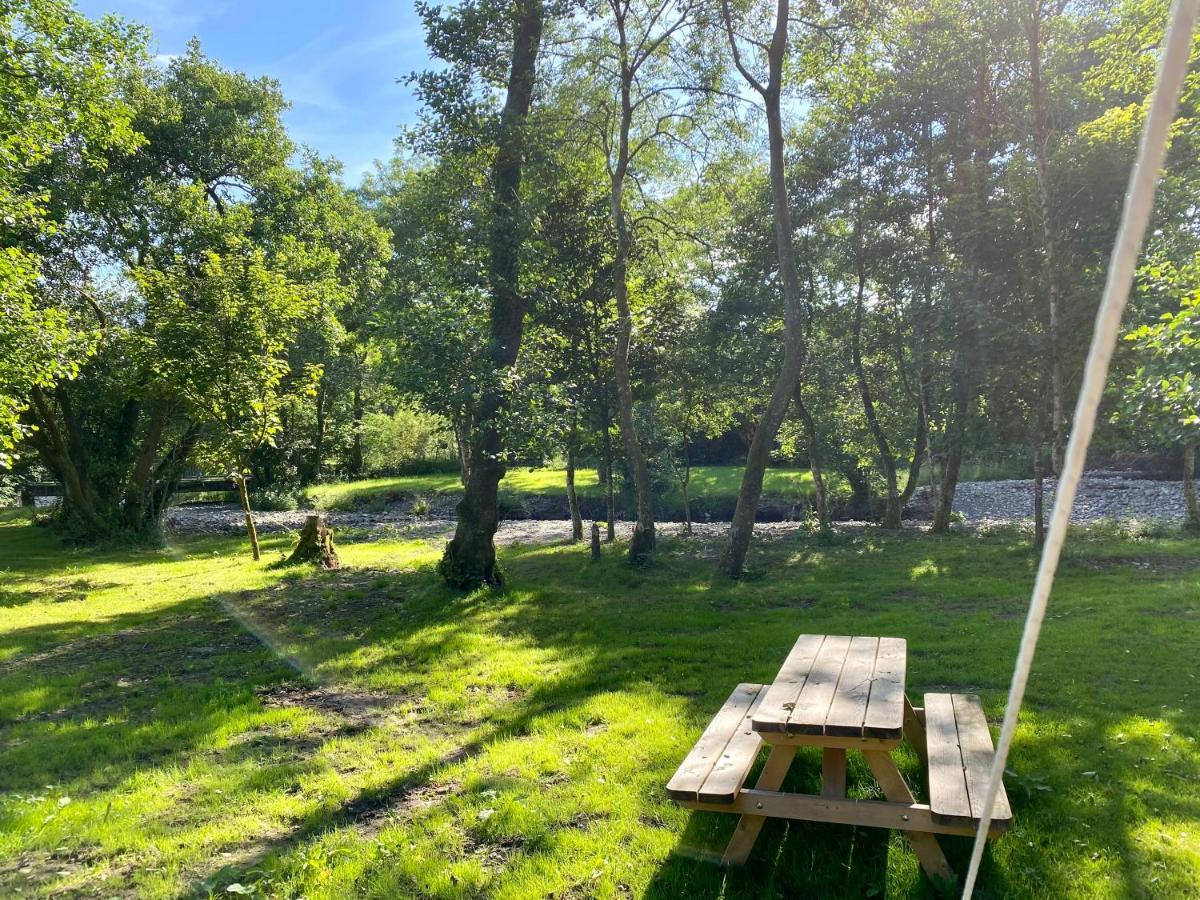 Hotel River View Glamping Llandovery Exteriér fotografie