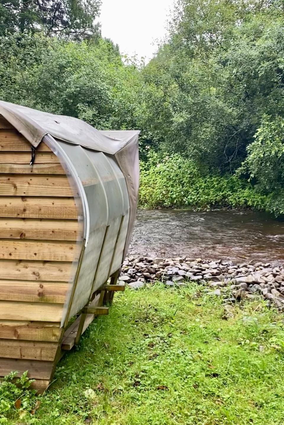 Hotel River View Glamping Llandovery Exteriér fotografie